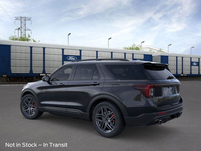 2025 Ford Explorer ST photo 2