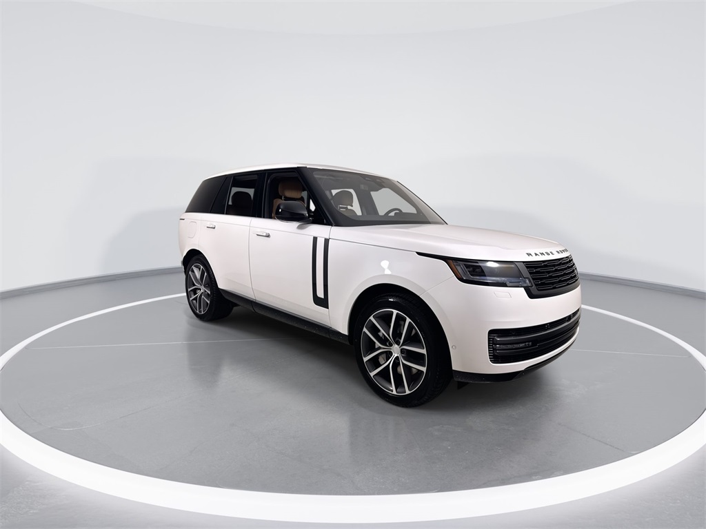 2025 Land Rover Range Rover SE photo 2