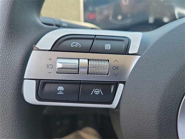 2025 Hyundai Tucson SE photo 10