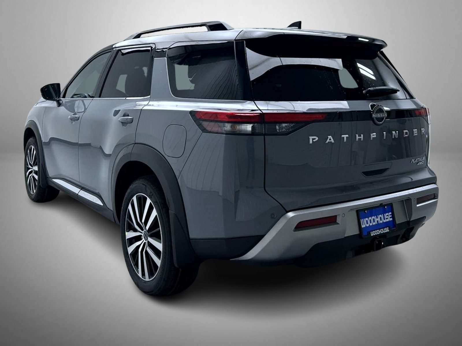 2025 Nissan Pathfinder Platinum photo 7