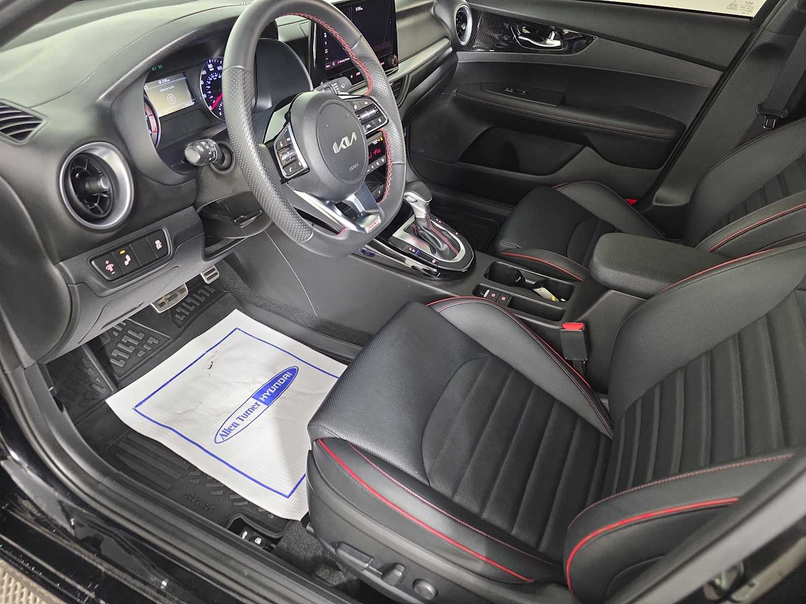 2023 Kia Forte GT photo 10
