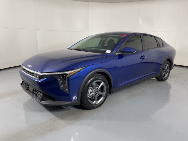 2025 Kia K4 LXS photo 4