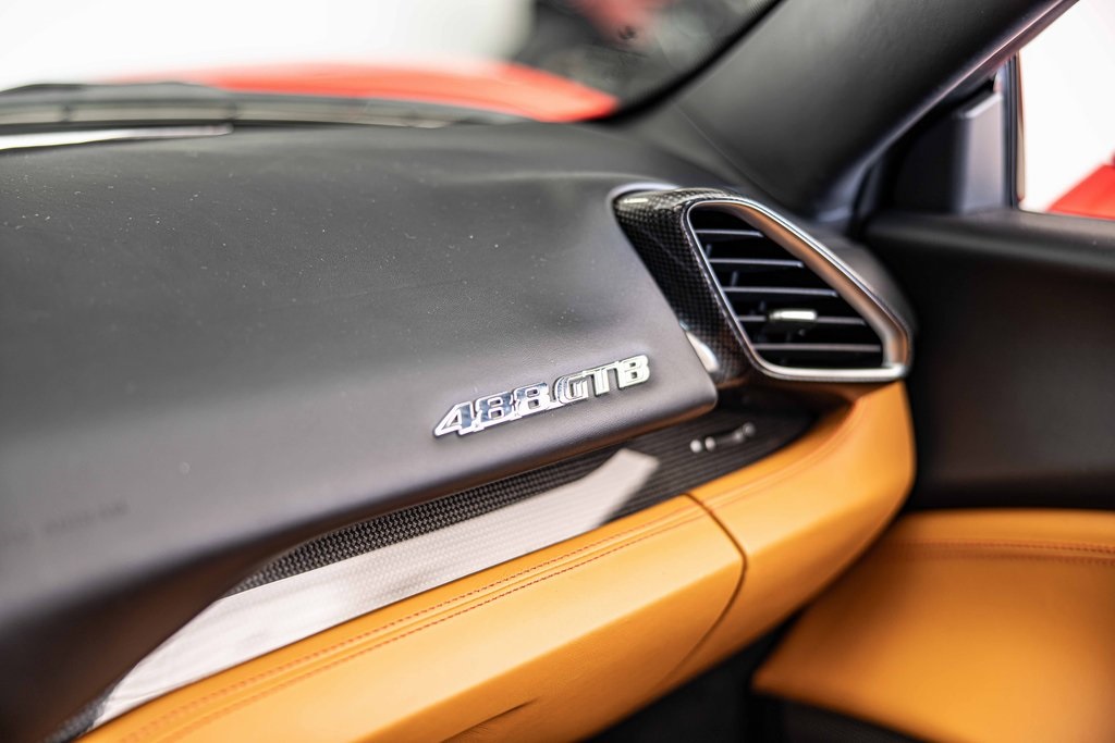 2018 FERRARI 488 - Image 28