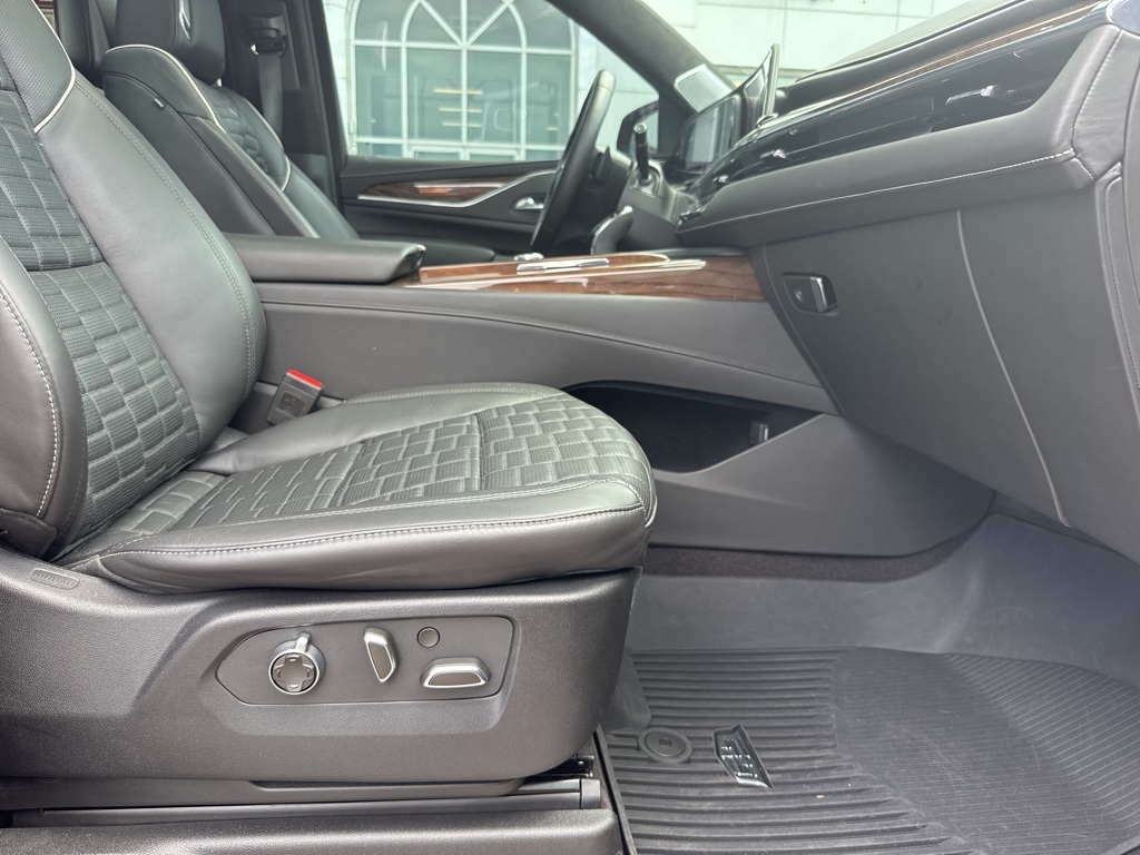 2023 Cadillac Escalade Sport Platinum photo 25