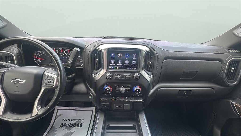 2021 Chevrolet Silverado RST photo 13