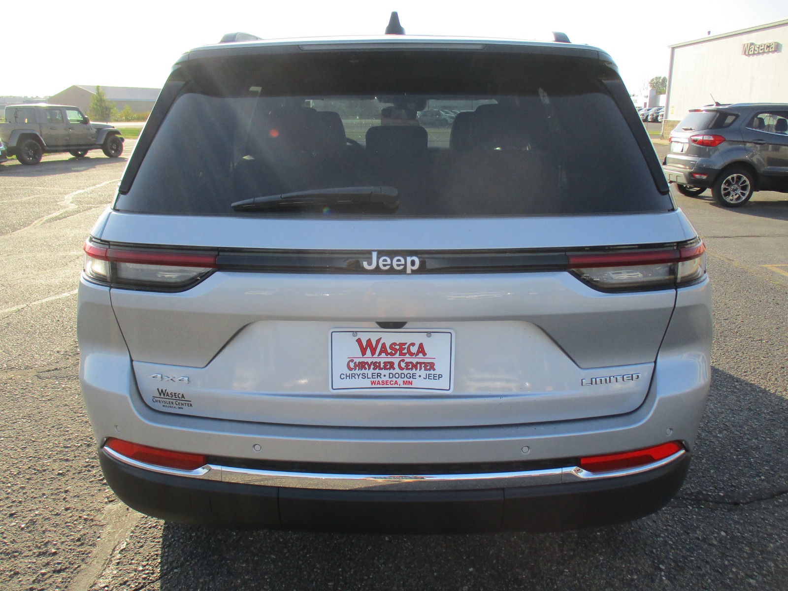 2025 Jeep Grand Cherokee Limited photo 4