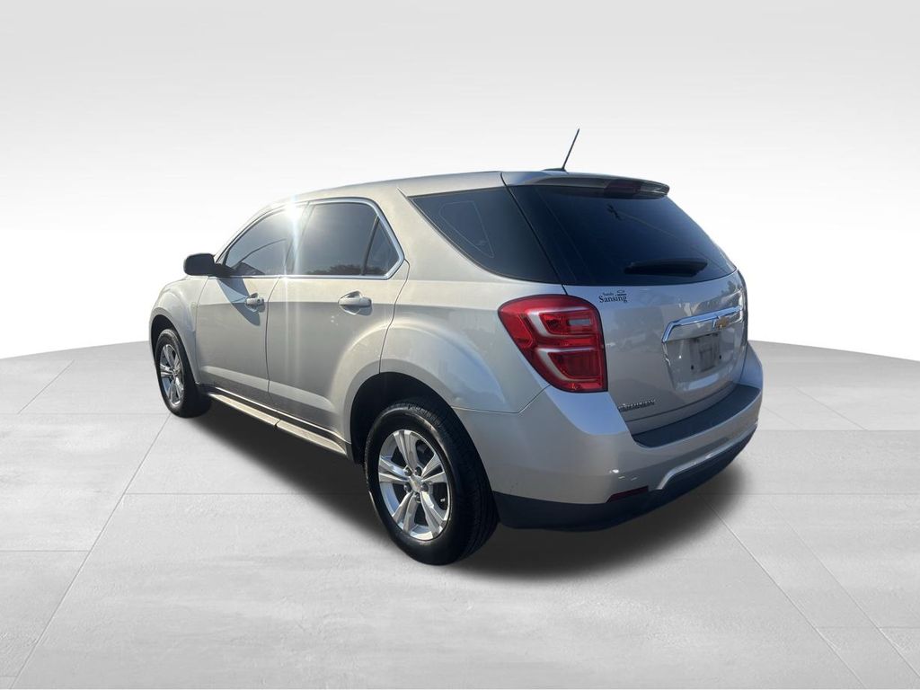 2017 Chevrolet Equinox LS photo 12