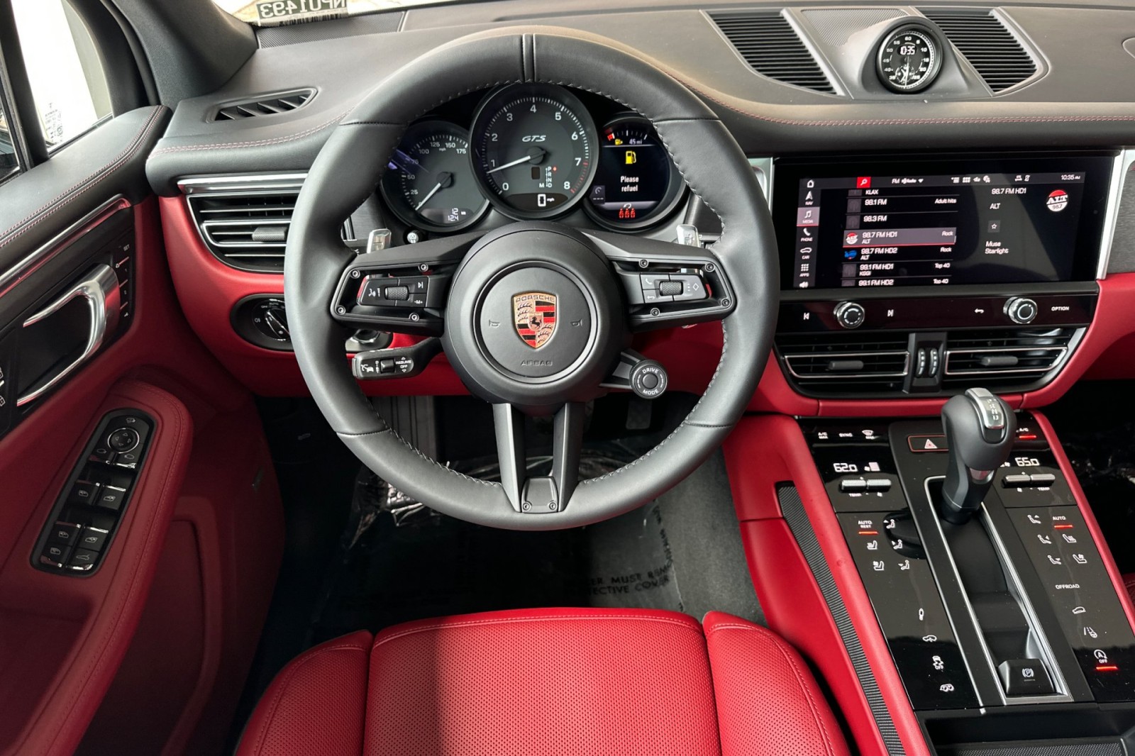 2025 Porsche Macan GTS photo 16