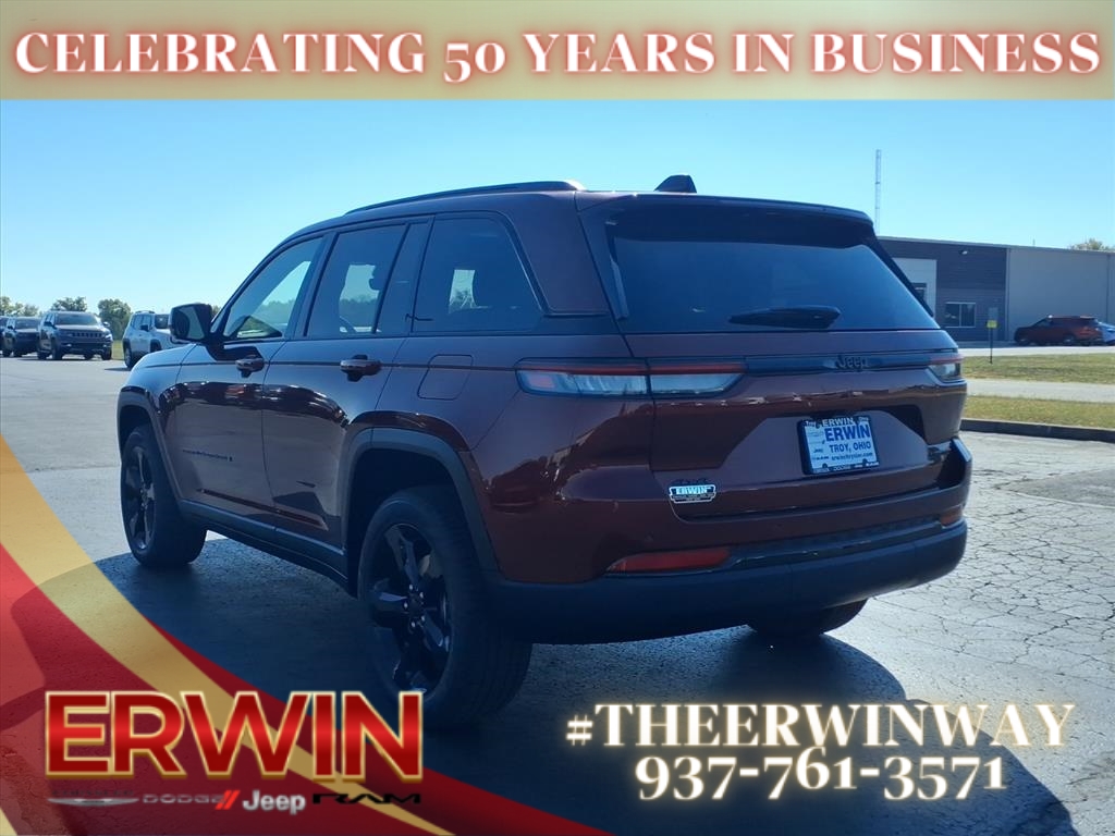 2025 Jeep Grand Cherokee Limited photo 6