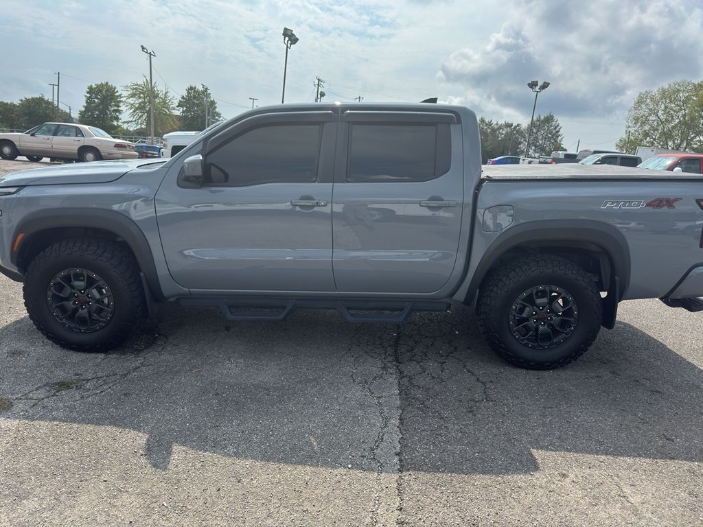 2024 Nissan Frontier PRO-4X photo 6