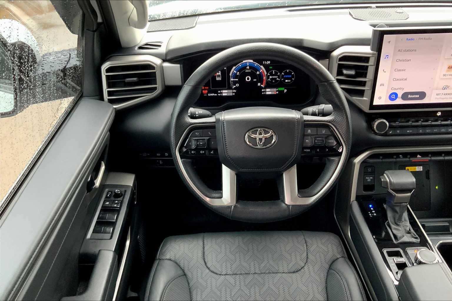 2023 Toyota Tundra Limited photo 5