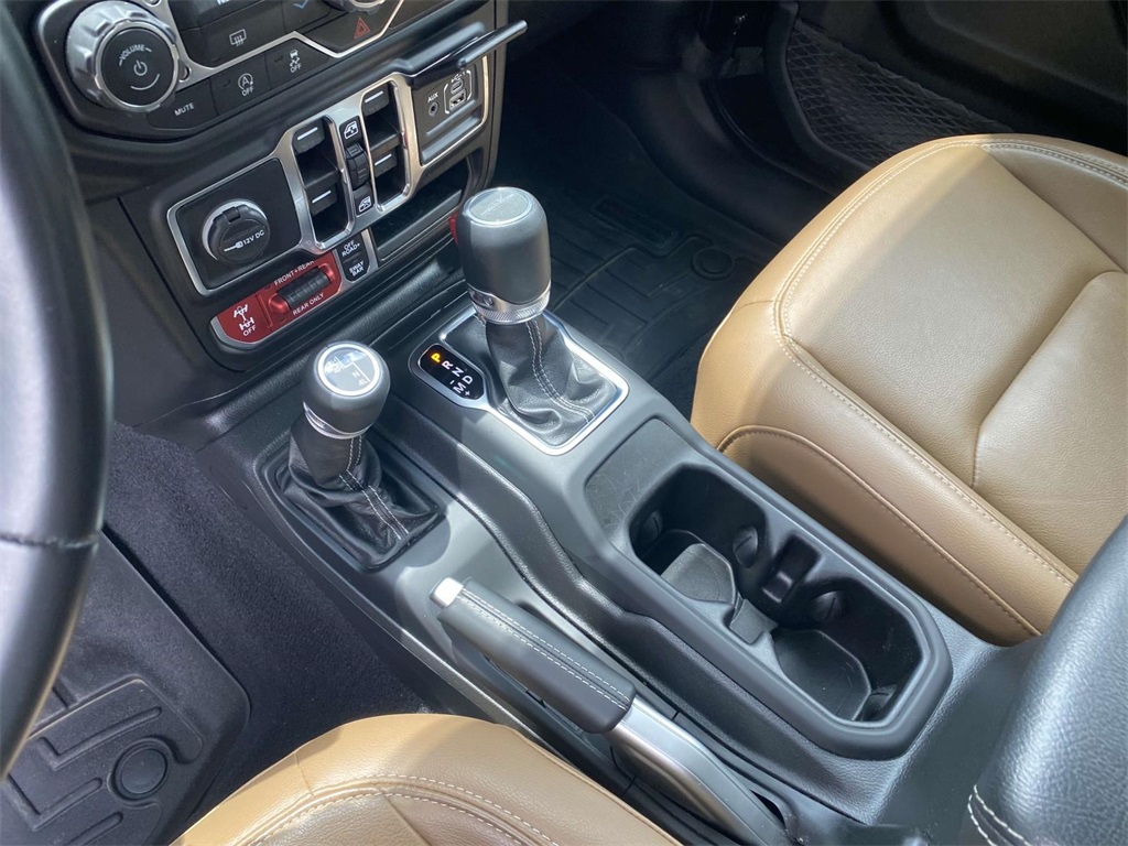 2022 Jeep Gladiator Rubicon photo 25