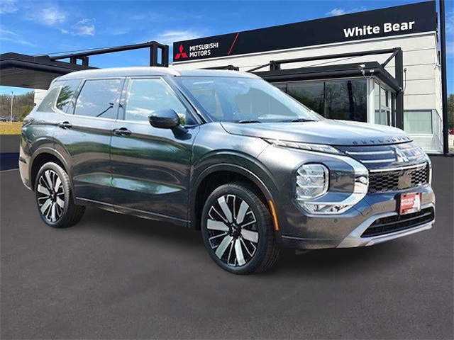 2025 Mitsubishi Outlander SEL's photo