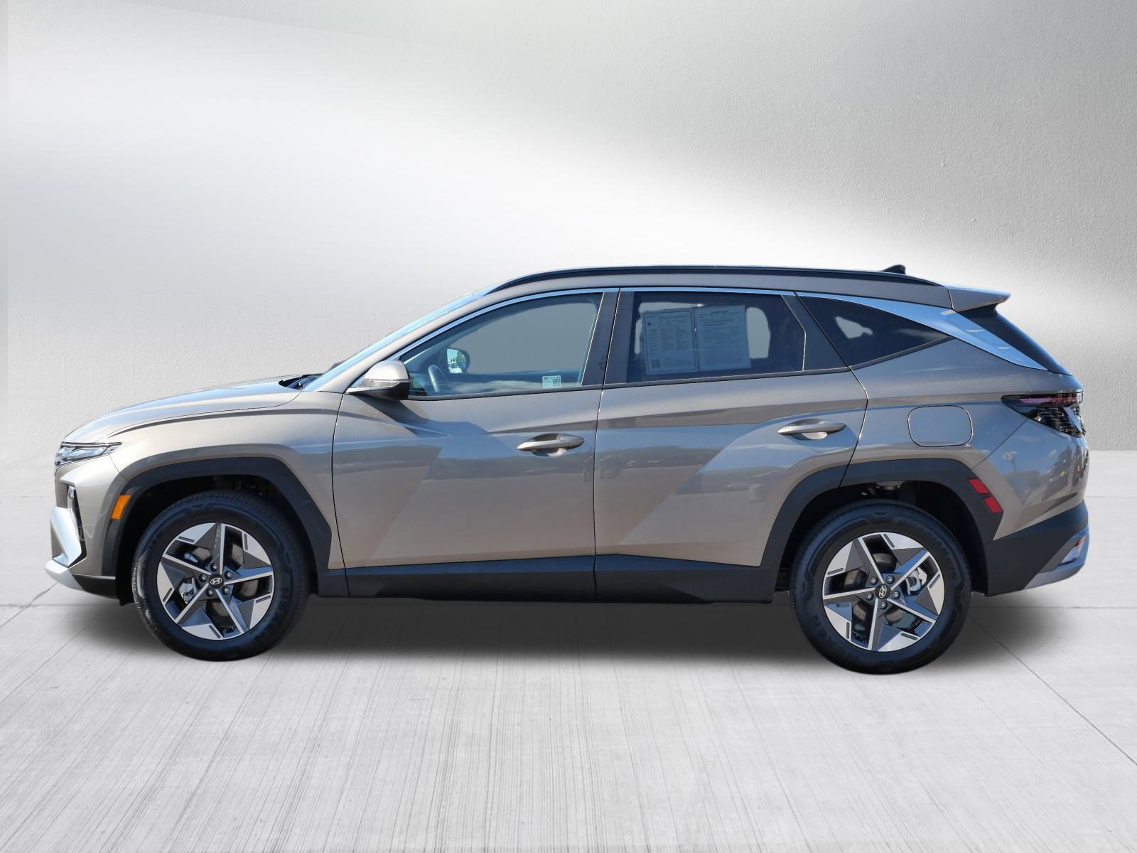 2025 Hyundai Tucson Hybrid SEL Convenience photo 2