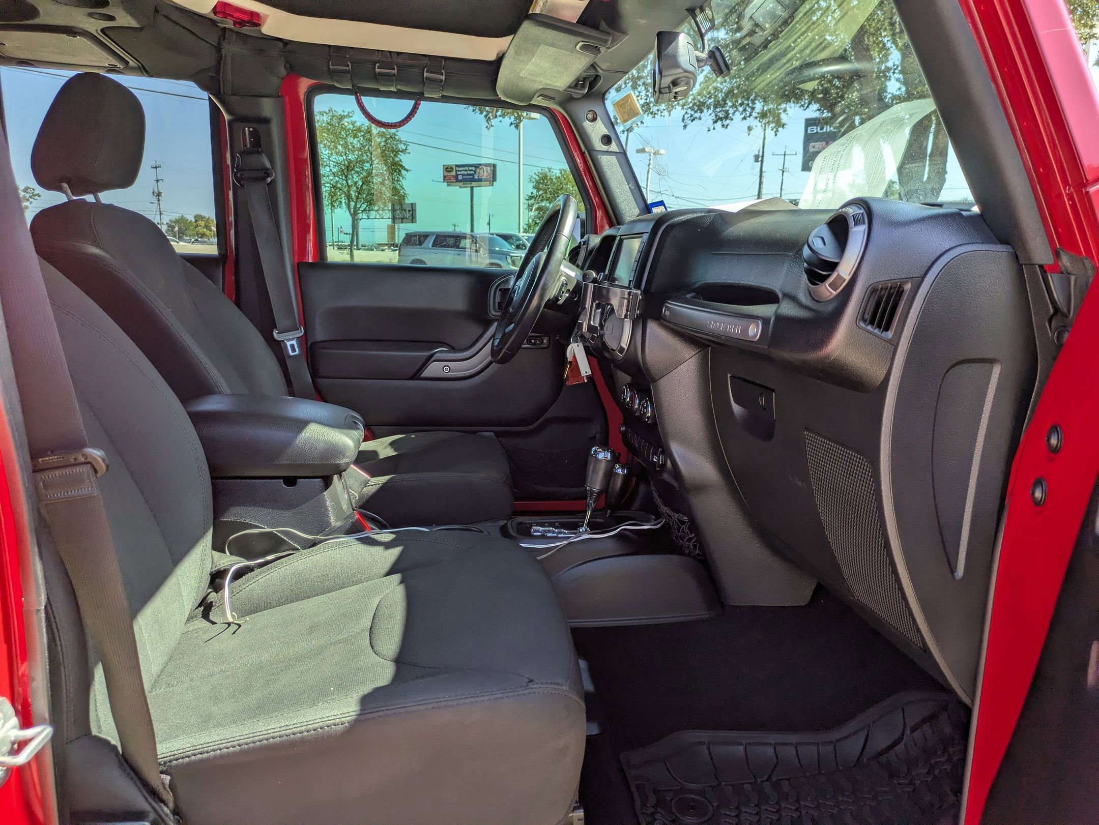 2017 Jeep Wrangler Unlimited Sport photo 25