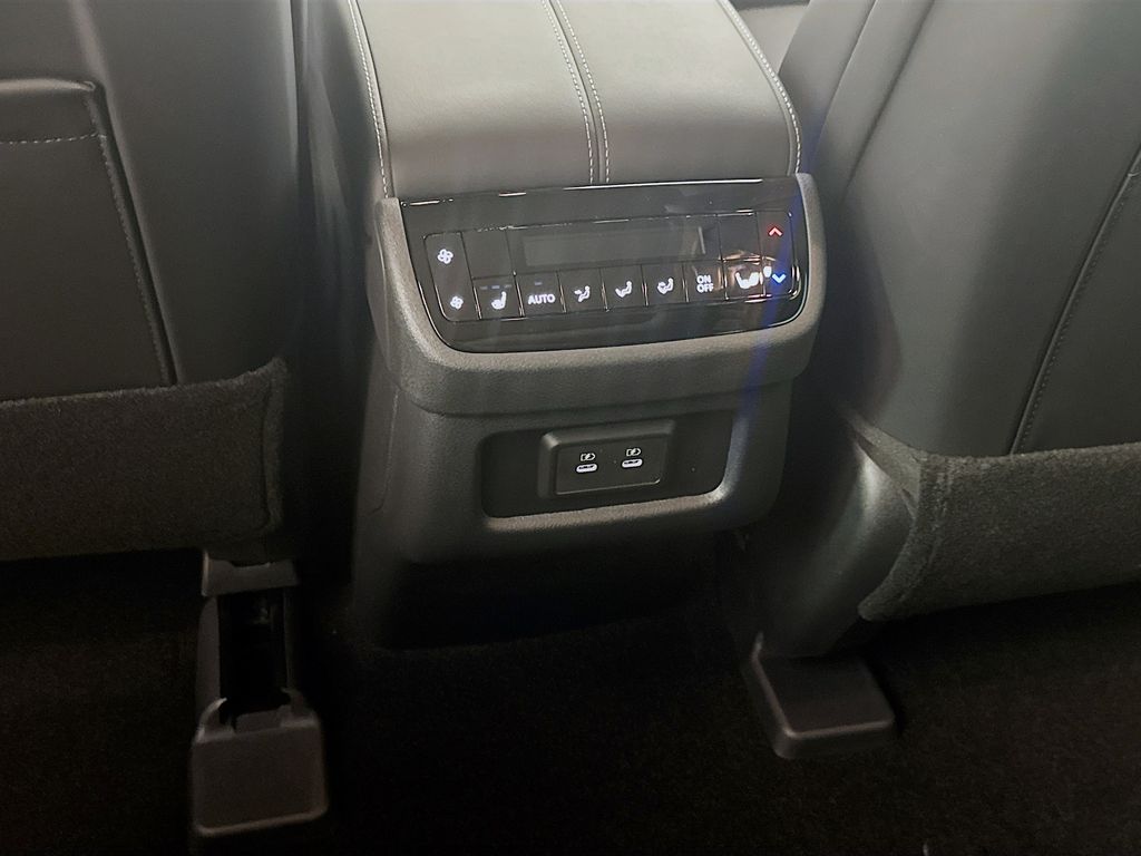2026 Infiniti QX60 Luxe photo 26