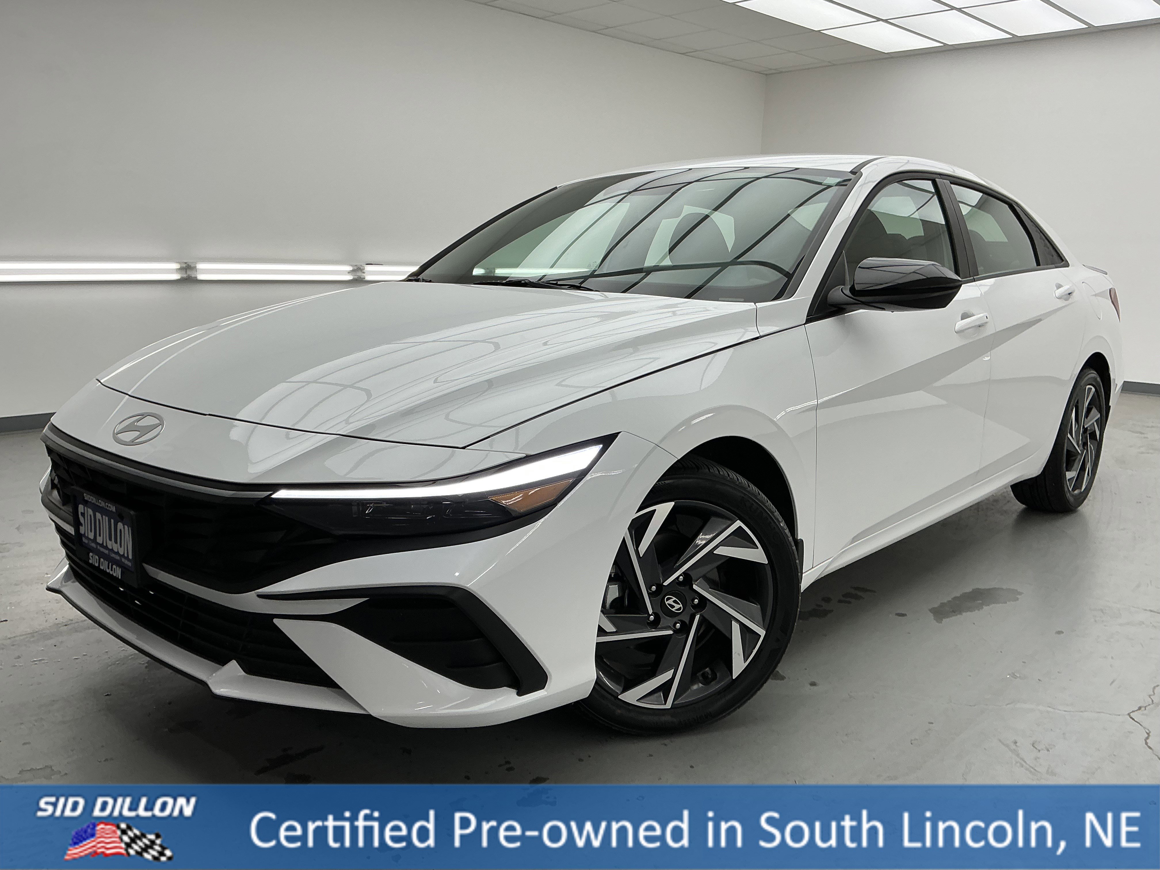 2025 Hyundai Elantra SEL's photo