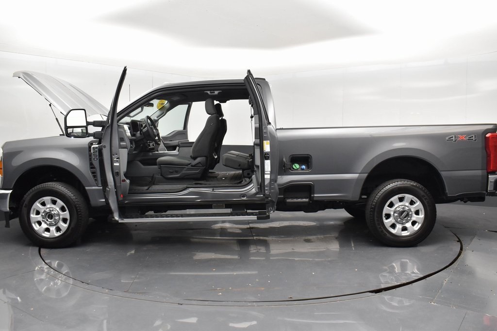 2024 Ford F-250 XLT photo 30