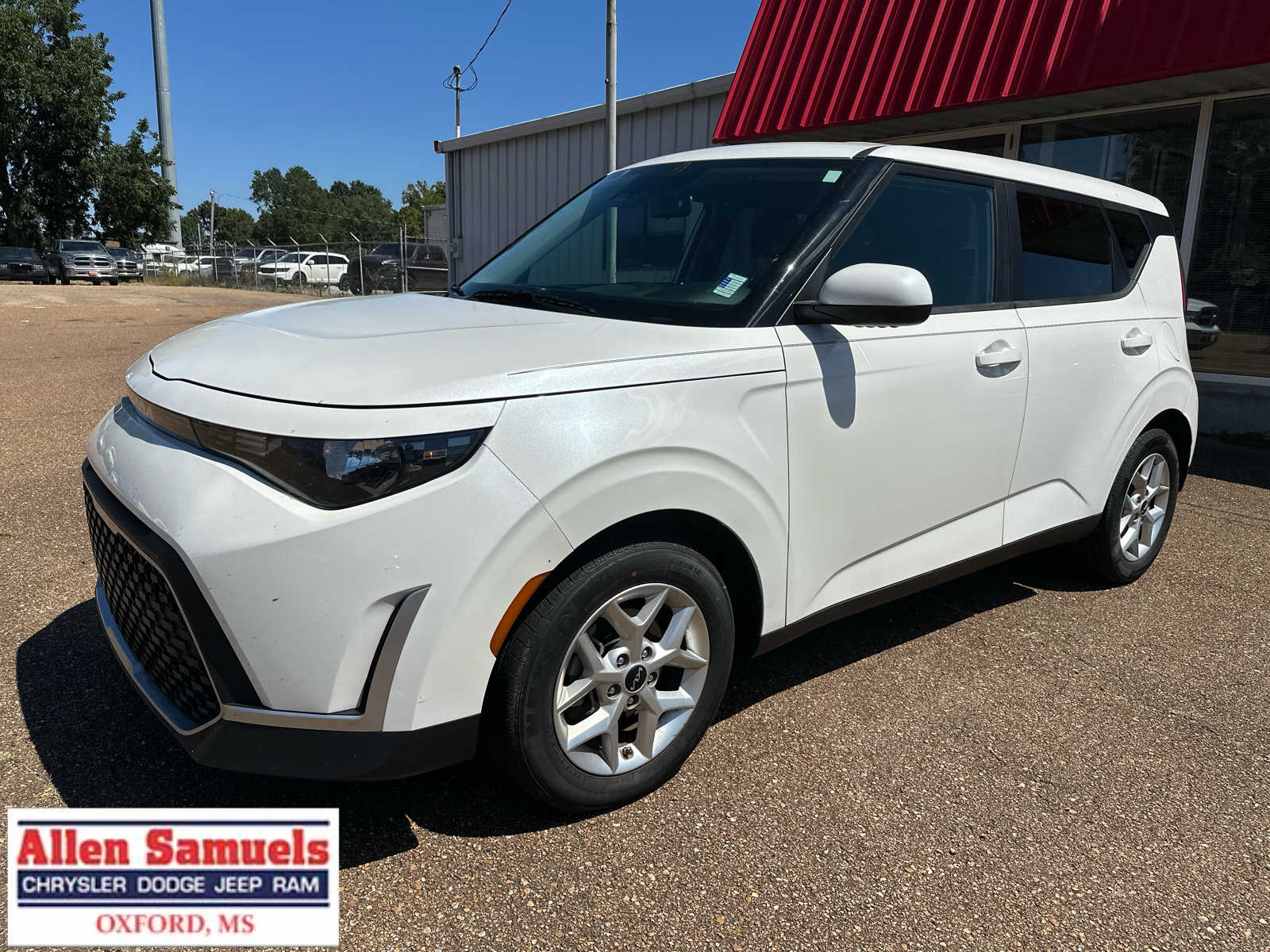 2023 Kia Soul LX's photo