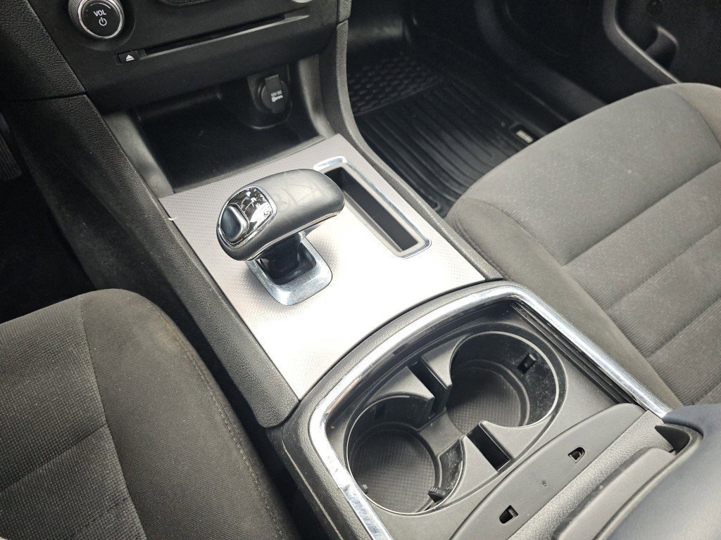 2012 Dodge Charger SE photo 27