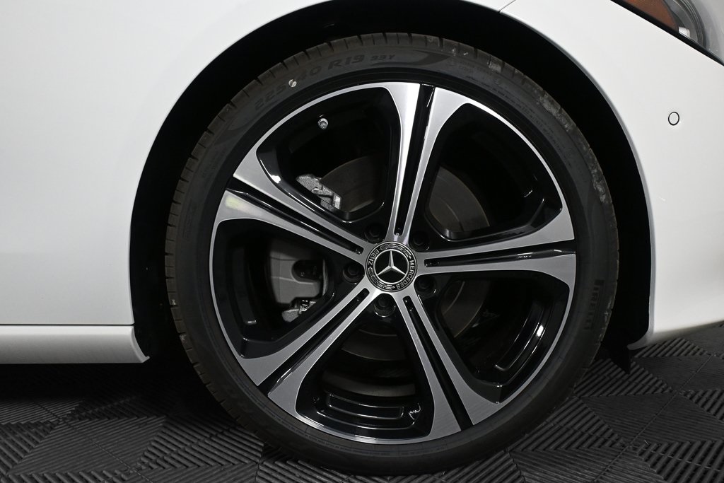 2025 Mercedes Benz C 300 photo 32