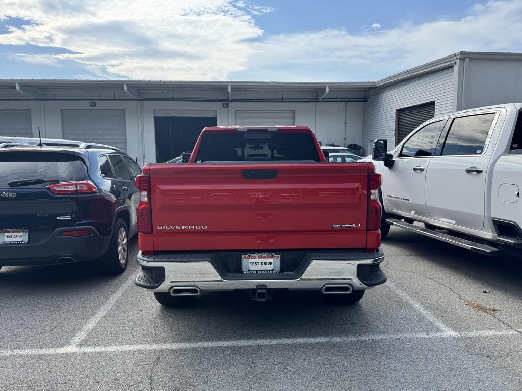 2020 Chevrolet Silverado 1500 LT photo 3