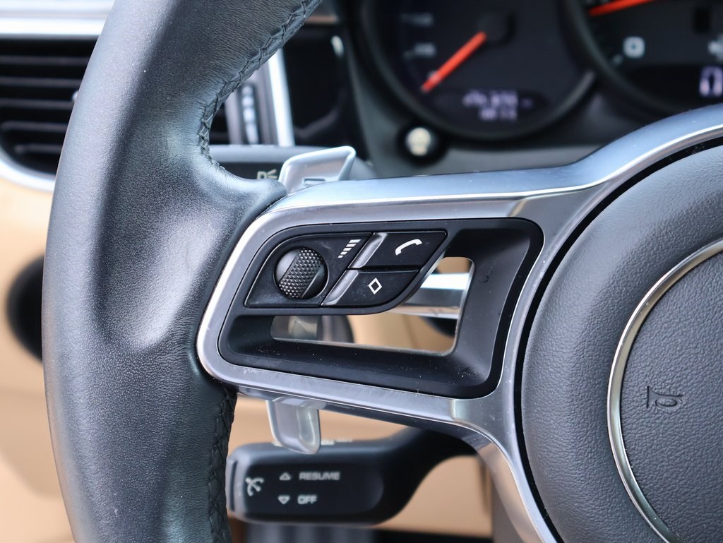 2017 Porsche Macan photo 28