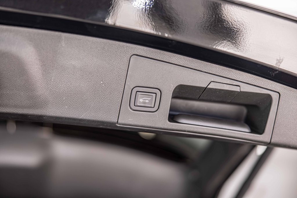 2024 CADILLAC XT4 - Image 19