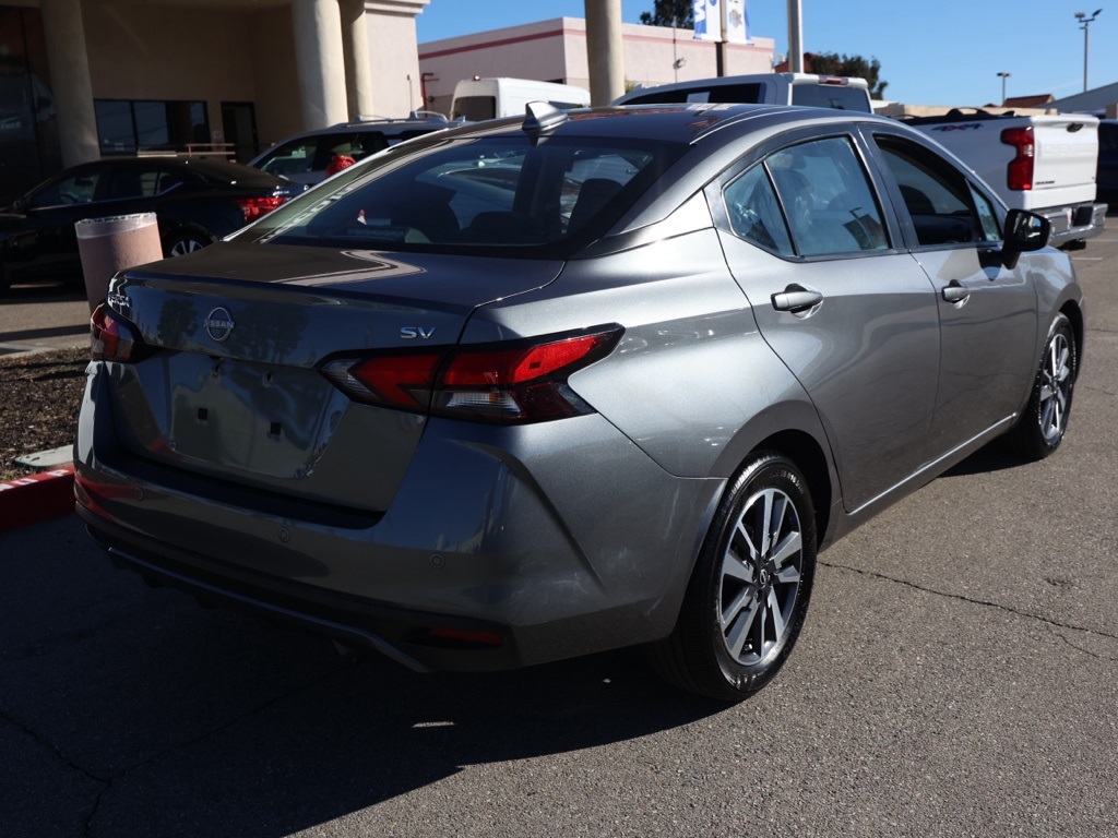 2024 Nissan Versa 1.6 SV photo 2