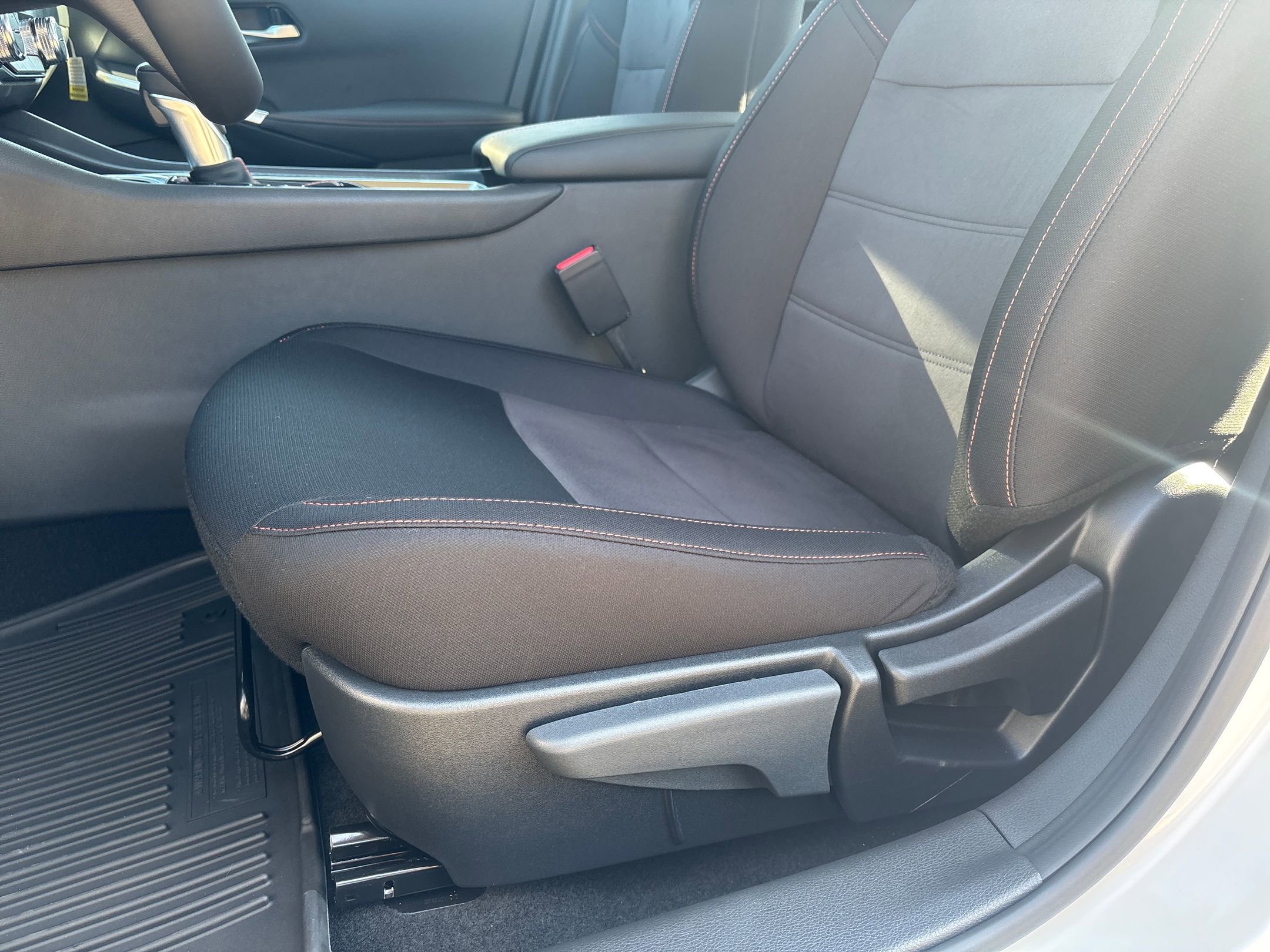 2025 Nissan Sentra SR photo 14