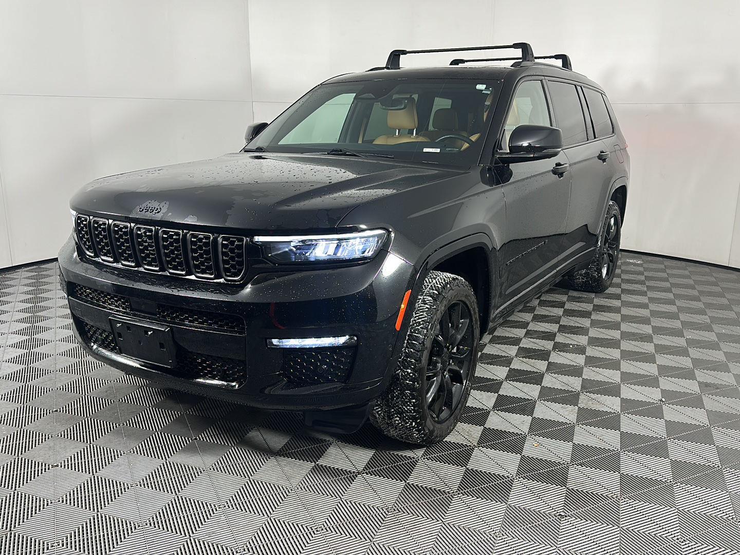 2023 Jeep Grand Cherokee L Summit Reserve's photo