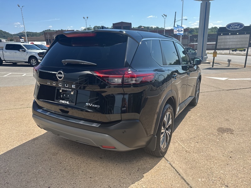 2022 Nissan Rogue SV photo 7