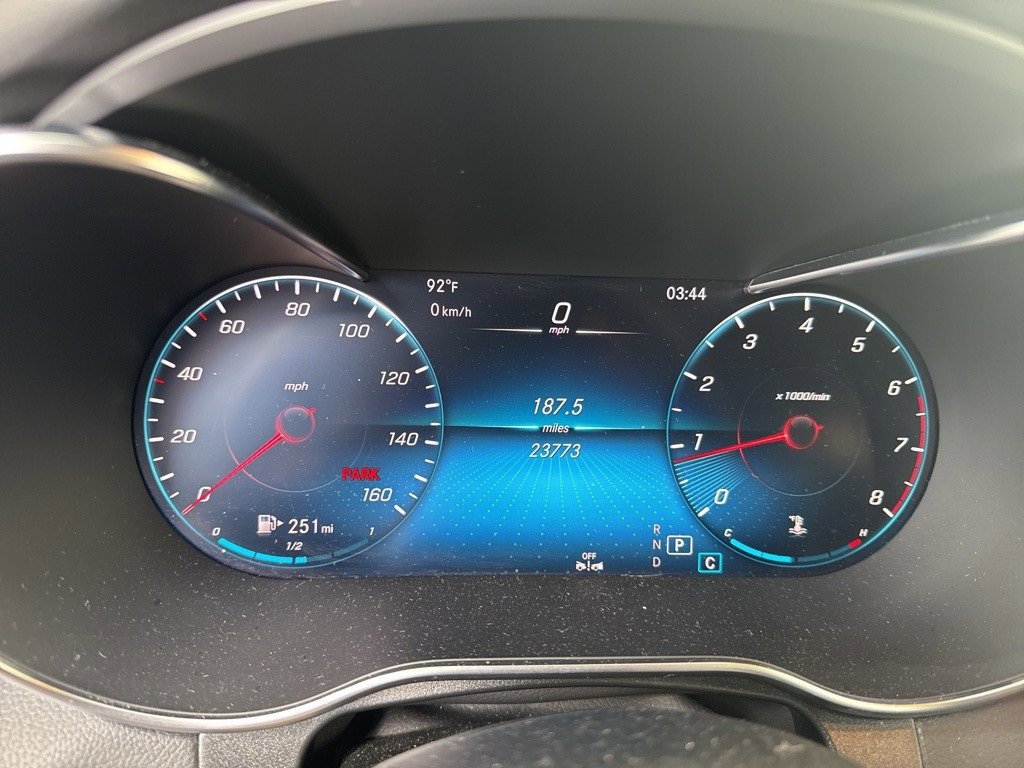 2023 Mercedes Benz GLC 300 4MATIC Coupe photo 4