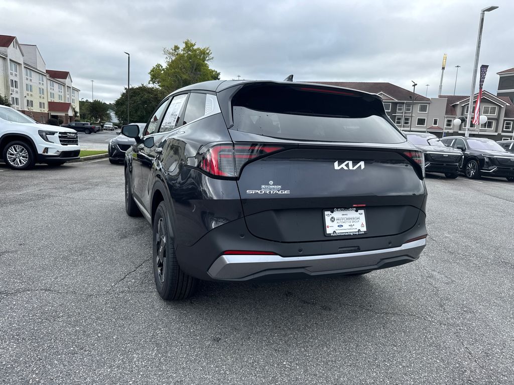 2026 Kia Sportage LX photo 2