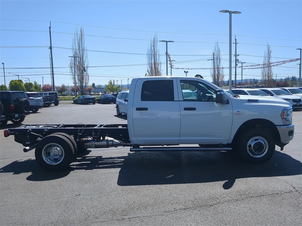 2024 Ram 3500 Tradesman photo 6