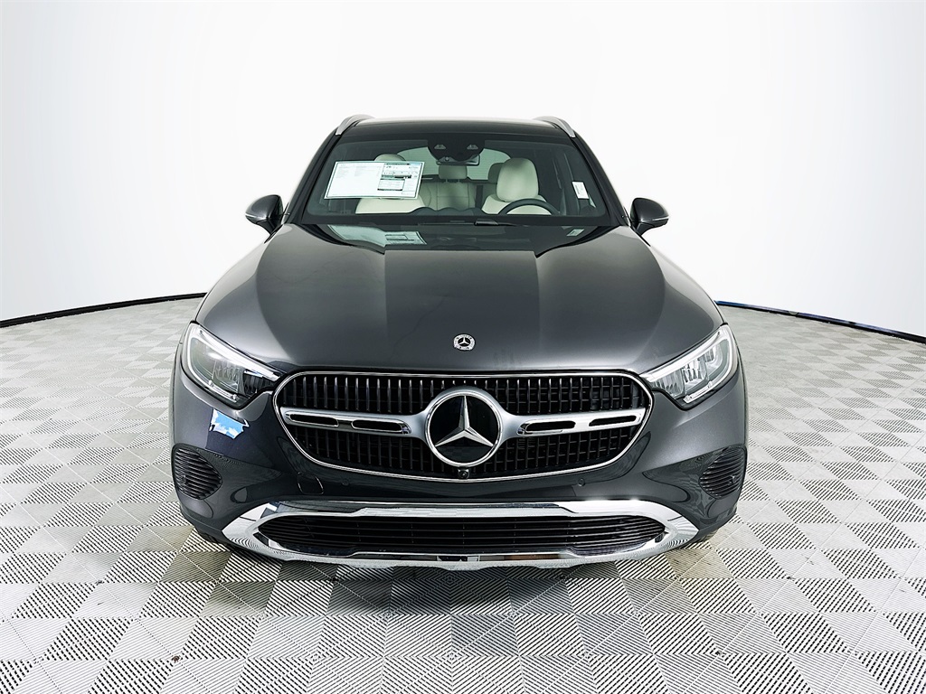 2026 Mercedes Benz GLC 300 4MATIC photo 2