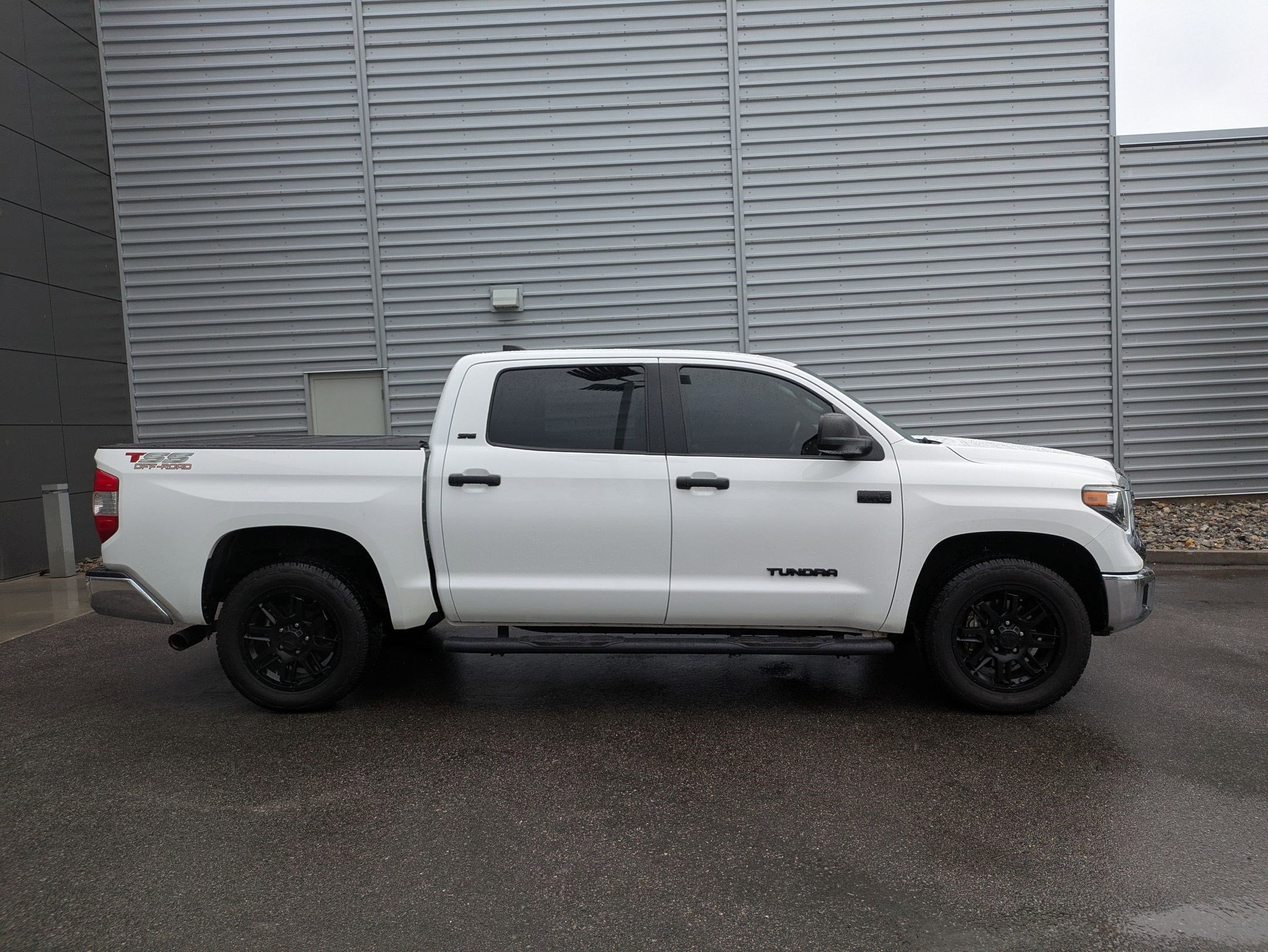 2020 Toyota Tundra SR5 Grade photo 2