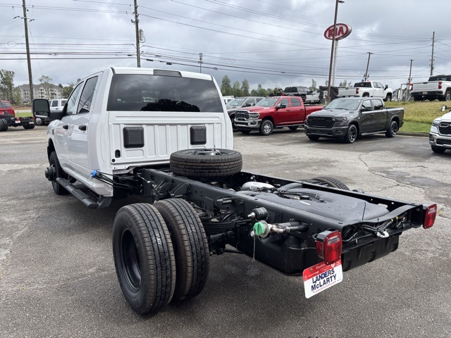 2026 Ram 3500 Tradesman photo 4