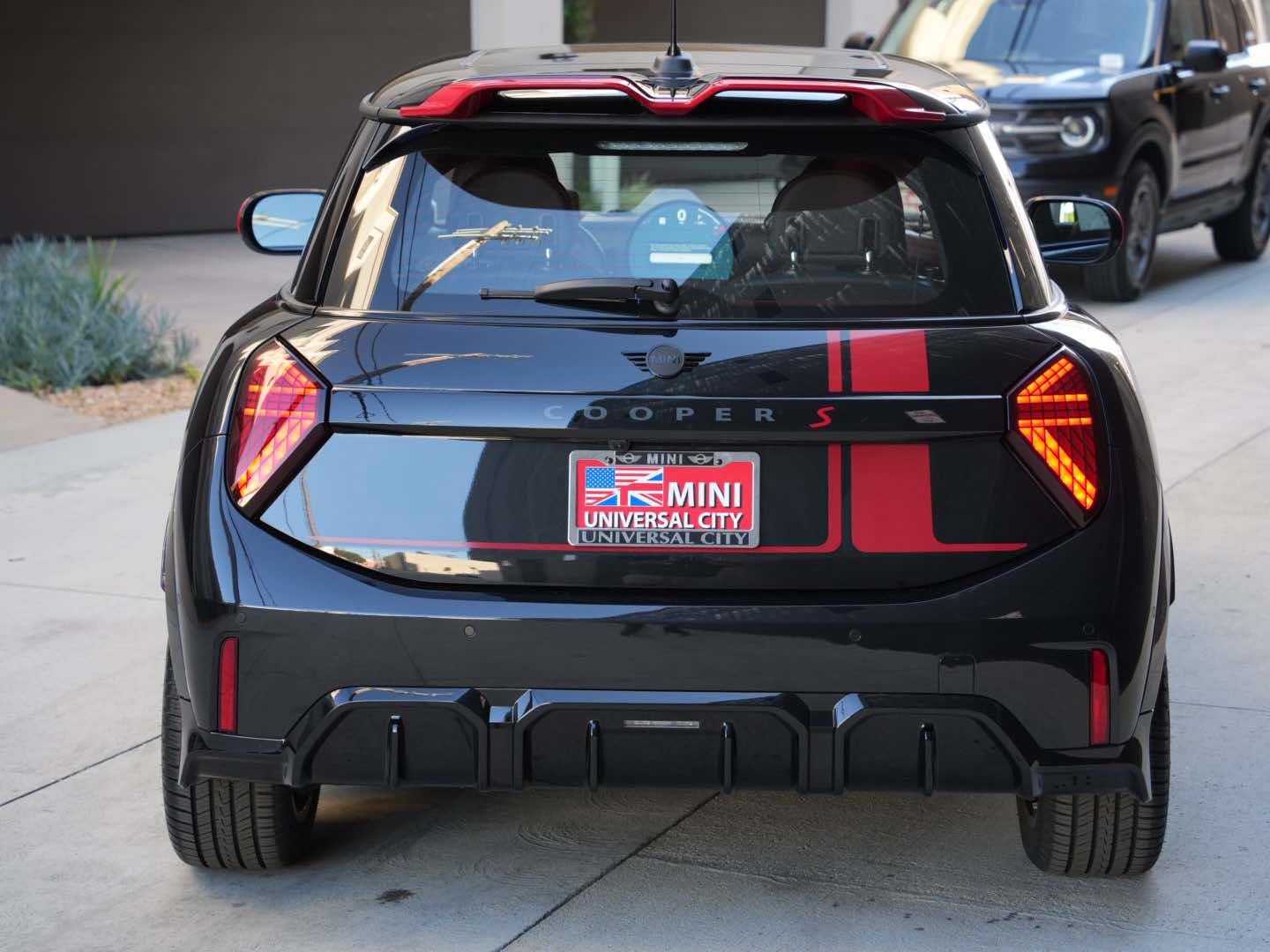 2026 Mini Cooper 2 Door Hardtop S Iconic photo 3