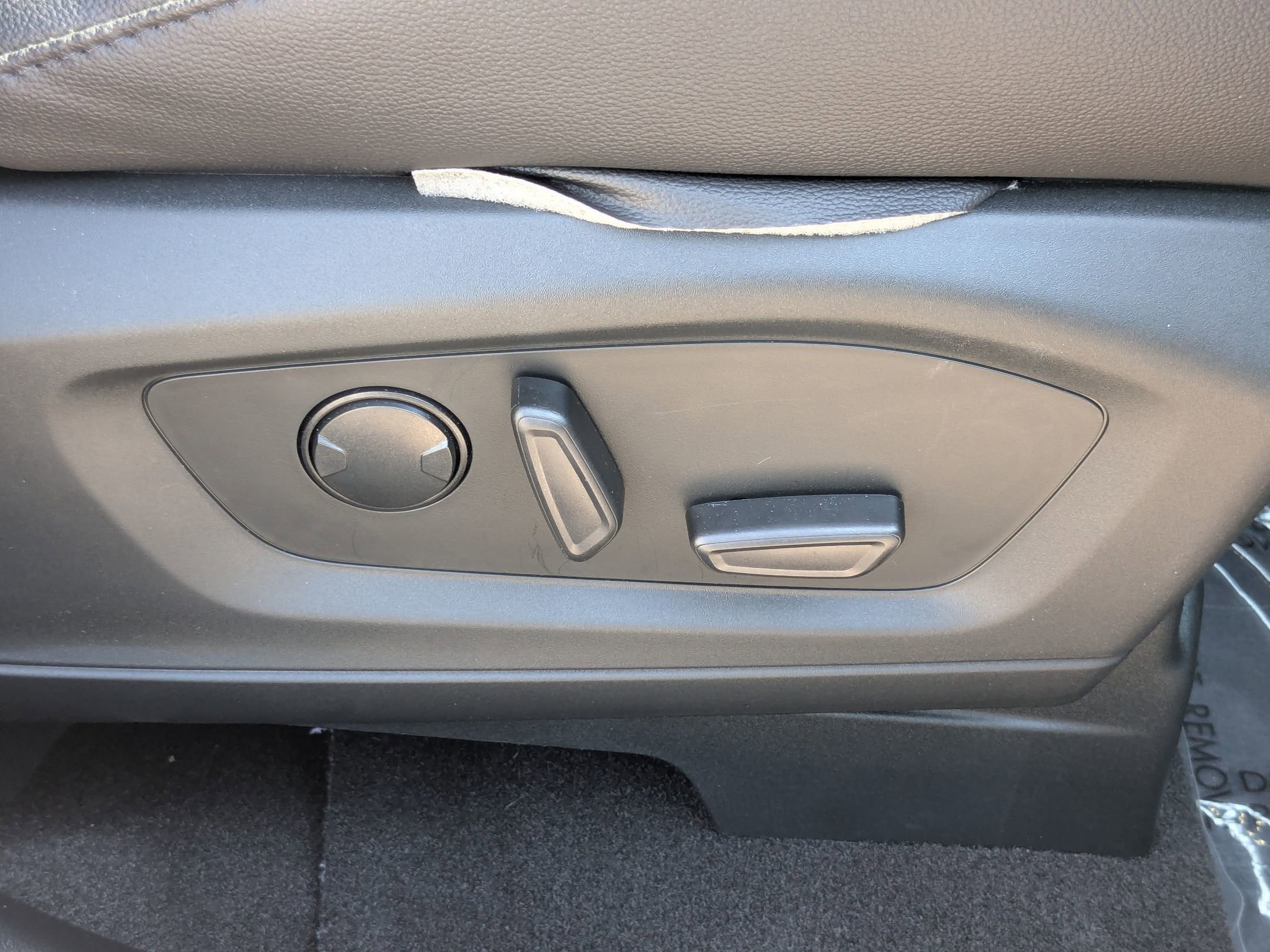 2024 Ford Explorer ST photo 41