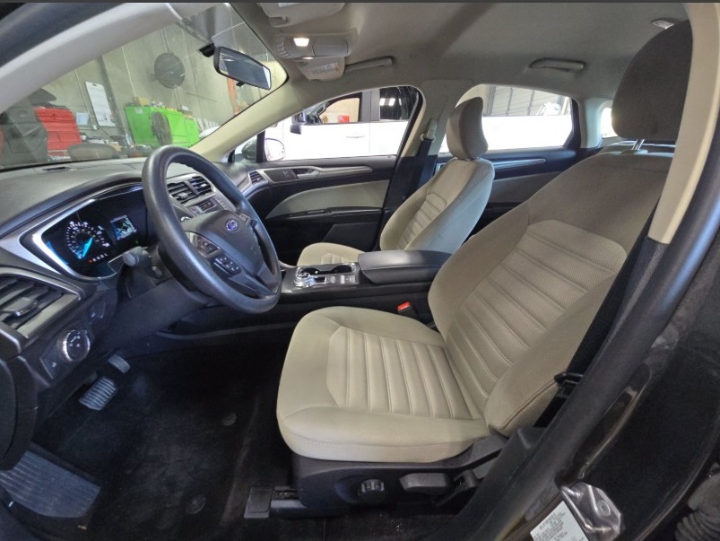 2017 Ford Fusion Hybrid S photo 16