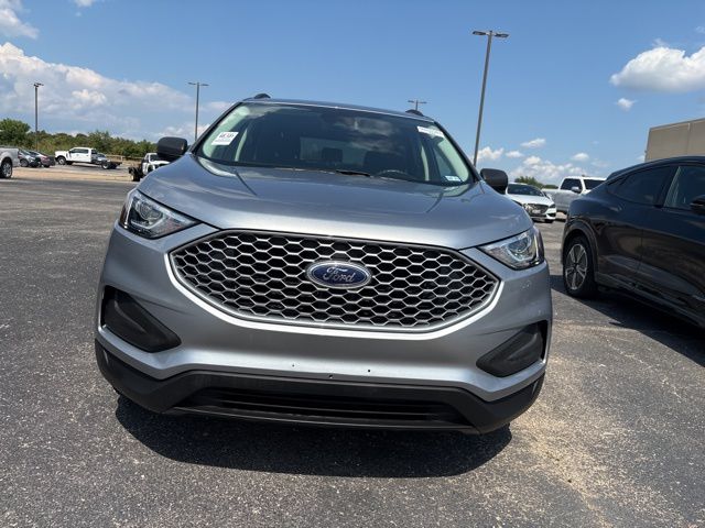 2023 Ford Edge SE photo 2
