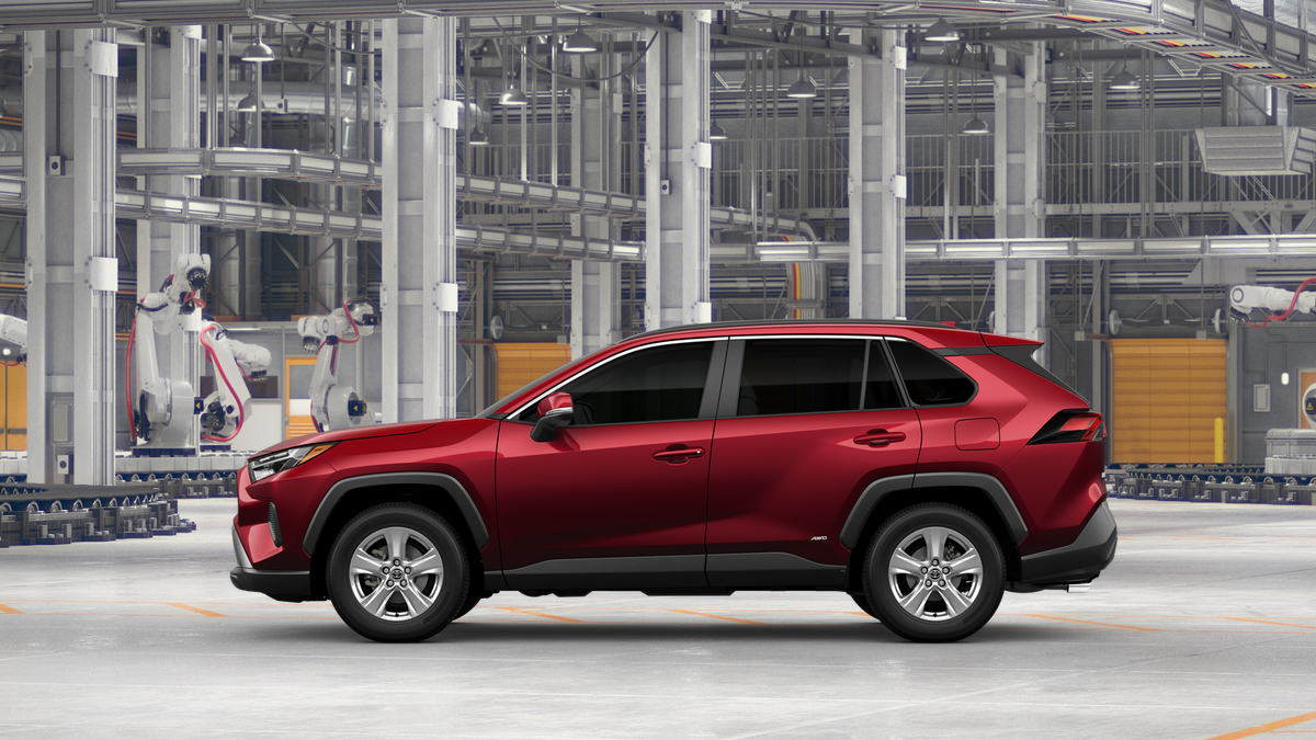 2025 Toyota RAV4 Hybrid XLE photo 3