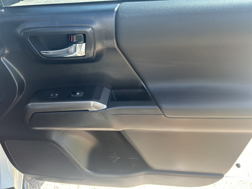 2019 Toyota Tacoma TRD Pro photo 18