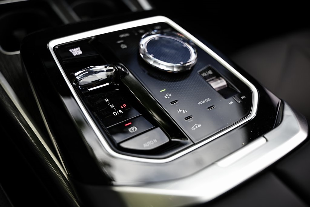 2025 Bmw 740i photo 34