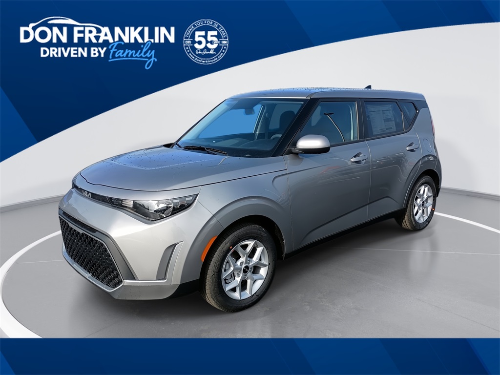 2025 Kia Soul LX's photo