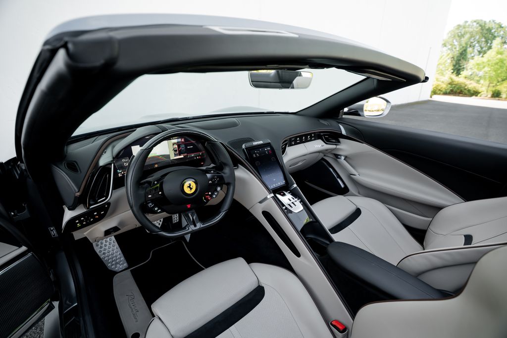 2024 Ferrari Roma Spider photo 10