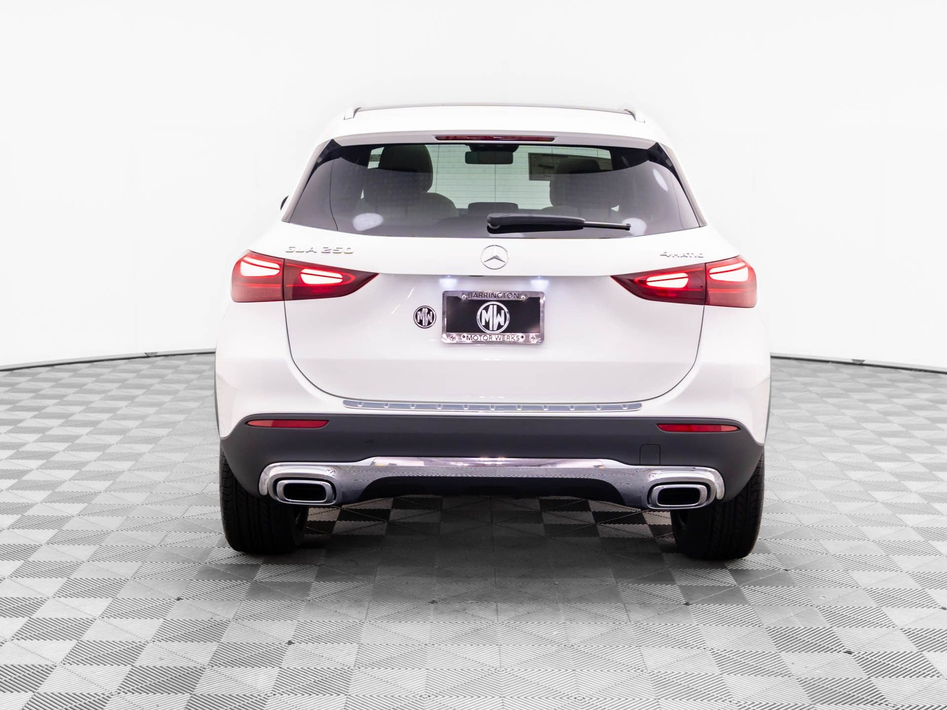 2026 Mercedes Benz GLA 250 4MATIC photo 4