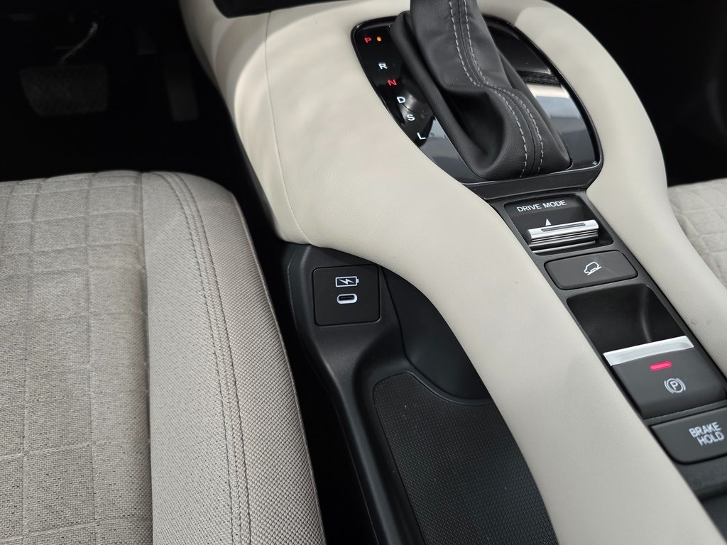 2025 Honda HR-V LX photo 33
