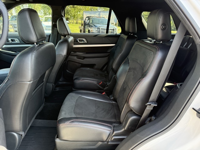 2018 Ford Explorer XLT photo 17